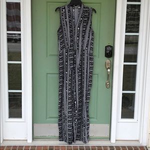 Black & white one piece sleeveless romper